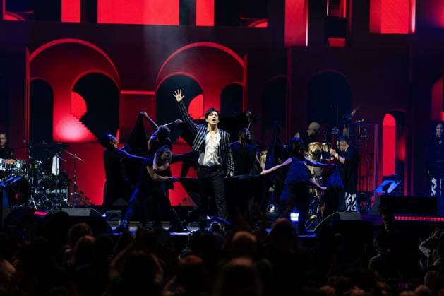 Dimash Qudaibergen in concert in London, UK - 12 Nov 2025 Dimash Qudaibergen performs on stage during his Stranger Tour at Ovo Wembley Arena. London United Kingdom Copyright: xLounisxTiarx xSOPAxImagesx DSC09444