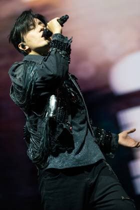 Dimash Qudaibergen in concert in London, UK - 12 Nov 2025 Dimash Qudaibergen performs on stage during his Stranger Tour at Ovo Wembley Arena. London United Kingdom Copyright: xLounisxTiarx xSOPAxImagesx DSC09705