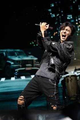 Dimash Qudaibergen in concert in London, UK - 12 Nov 2025 Dimash Qudaibergen performs on stage during his Stranger Tour at Ovo Wembley Arena. London United Kingdom Copyright: xLounisxTiarx xSOPAxImagesx DSC09717