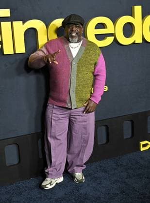 Netflix™s ˜Being Eddie™ Los Angeles Premiere Cedric The Entertainer arriving to Netflix™s Being Eddie Los Angeles premiere held at the Netflix Tudum Theater on November 12, 2025 in Hollywood, Ca. Hollywood Netflix Tudum Theater California USA Copyright: xStarbuck AFF-USA.COMx
