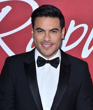 The Latin Recording Academy Person Of The Year Gala 2025 Honoring Raphael - Arrivals Carlos Rivera attends The Latin Recording Academy 2025 Person of the Year Gala Honoring Raphael at the Mandalay Bay Convention Center on November 12, 2025 in Las Vegas, Nevada. Las Vegas Mandalay Bay Nevada USA Copyright: xCxFlanigan imageSPACEx