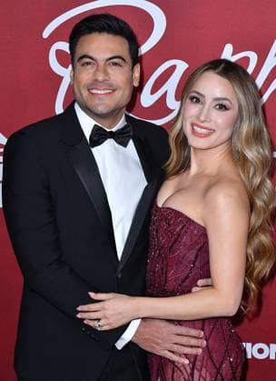 The Latin Recording Academy Person Of The Year Gala 2025 Honoring Raphael - Arrivals Carlos Rivera, Cynthia Deyanira Rodriguez Ruiz attend The Latin Recording Academy 2025 Person of the Year Gala Honoring Raphael at the Mandalay Bay Convention Center on November 12, 2025 in Las Vegas, Nevada. Las Vegas Mandalay Bay Nevada USA Copyright: xCxFlanigan imageSPACEx