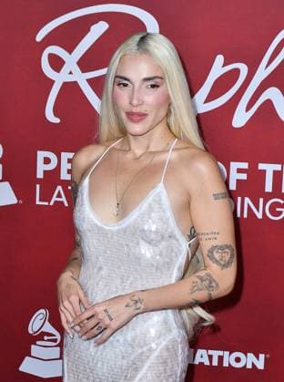 The Latin Recording Academy Person Of The Year Gala 2025 Honoring Raphael - Arrivals Elena Rose attends The Latin Recording Academy 2025 Person of the Year Gala Honoring Raphael at the Mandalay Bay Convention Center on November 12, 2025 in Las Vegas, Nevada. Las Vegas Mandalay Bay Nevada USA Copyright: xCxFlanigan imageSPACEx