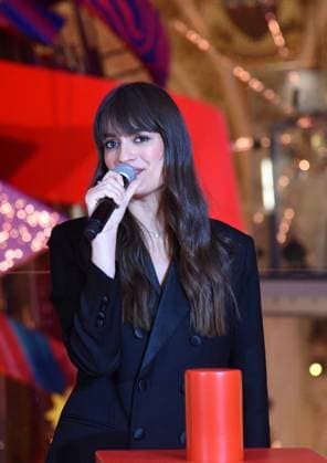 Clara Luciani During Christmas Opening At Galeries Lafayette - Paris Clara Luciani during Christmas opening at Galeries Lafayette in Paris, France on November 12, 2025. Photo by Alain Apaydin ABACAPRESS.COM Paris France  Copyright: xApaydinxAlain ABACAx