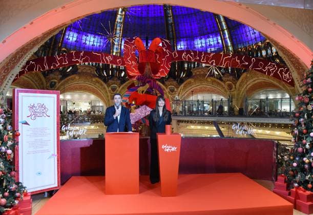 Clara Luciani During Christmas Opening At Galeries Lafayette - Paris Clara Luciani during Christmas opening at Galeries Lafayette in Paris, France on November 12, 2025. Photo by Alain Apaydin ABACAPRESS.COM Paris France  Copyright: xApaydinxAlain ABACAx