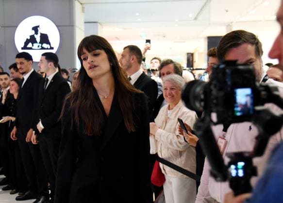 RECORD DATE NOT STATED Clara Luciani During Christmas Opening At Galeries Lafayette - Paris Clara Luciani during Christmas opening at Galeries Lafayette in Paris, France on November 12, 2025. Photo by Alain Apaydin ABACAPRESS.COM Paris France  Copyright: xApaydinxAlain ABACAx