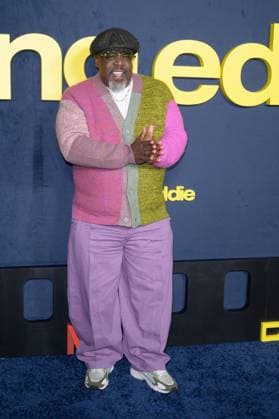 Being Eddie Premiere - Los Angeles, USA LOS ANGELES, USA. November 12, 2025: Cedric the Entertainer at the premiere for Netflix s Being Eddie at the Tudum Theatre. Los Angeles CA USA  Copyright: xPaulxSmith Featureflashx