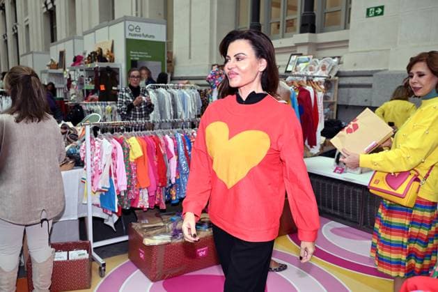 Inauguration of the New Future 2025 Flea Market Ágatha Ruiz de la Prada and Teresa Bueyes during the inauguration of the New Future 2025 Flea Market at the Galería de Cristal del Palacio Cibeles in Madrid, November 13, 2025, in Madrid Spain FAMOSOSOS SOLIDARITY RASTRILLO José Madrid Madrid Madrid Spain  Copyright: xJosÃ xOlivax 7098227