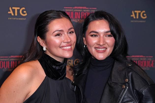 Anna Maria Damm mit Schwester Katharina Damm bei der Premiere von Sarah Engels bei Moulin Rouge! Das Musical im Musical Dome in Köln am 13.11.2025