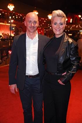 Carola Holzner aka Doc Caro mit Ehemann Jens Richter bei der Premiere von Sarah Engels bei Moulin Rouge! Das Musical im Musical Dome in Köln am 13.11.2025