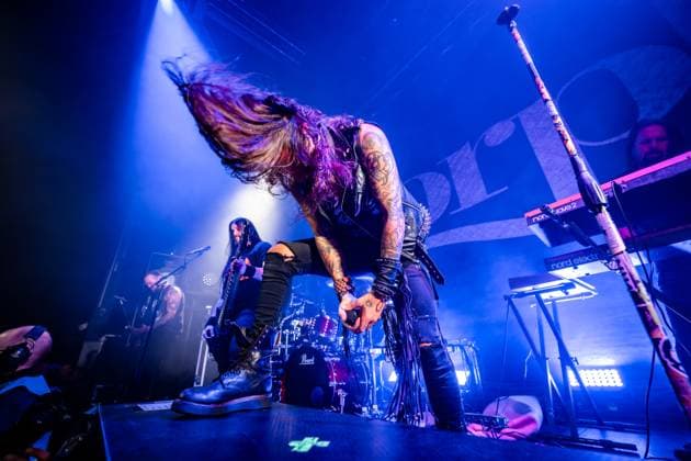 Amorphis live in Copenhagen, Denmark Copenhagen, Denmark. 13th, November 2025. The Finnish heavy metal band Amorphis performs a live concert at Poolen in Copenhagen. Here vocalist Tomi Joutsen is seen live on stage. Denmark, Copenhagen  Copyright: xGonzalesxPhoto NikolajxBransholmx