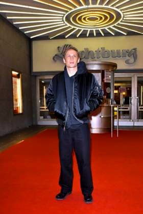 abb WuenscheEssen- Matthias Schweighöfer Schweighoefer Schauspieler auf dem roten Teppich bei der NRW Premiere des Kinofilms DAS LEBEN DER WÜNSCHE WUENSCHE im Kino Lichtburg am 13.02.2025 in Essen, NRW Deutschland