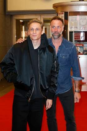 Matthias Schweighöfer und Erik Schmitt bei der Premiere des Kinofims Das Leben der Wünsche in der Lichtburg. Essen, 13.11.2025