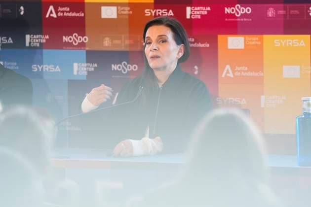 Official press conference of Juliette Binoche who received the Giraldillo de Honor 2025 Seville The actress Juliette Binoche, during the official press conference within the framework of the European Film Festival at the Abades Restaurant, November 14, 2025 in Seville Andalusia, Spain The actress Juliette Binoche, has offered an official press conference within the framework of the European Film Festival as she receives the Giraldillo de Honor 2025 NOVEMBER 14, 2025 Seville Andalusia Seville Andalusia Spain  Copyright: xJoaquinxCorcherox 7101077