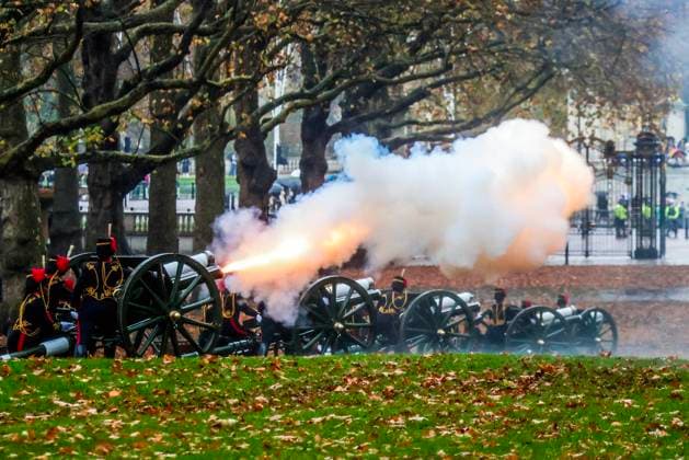 . 14 11 2025. London, United Kingdom. Kings Birthday 41 Gun Royal Salute. The King s Troop Royal Horse Artillery fire a 41 gun salute in Green Park to mark King Charles III 77th Birthday.  xMartynxWheatleyx xi-Imagesx IIM-26377-0006