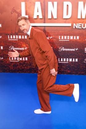 Premiere der 2. Staffel der Serie Landman in Berlin Berlin, 14.11.2025 Daniel Boschmann bei der Premiere der 2. Staffel der Serie Landman im Zoo Palast in Berlin Berlin Copyright: xMatthiasxGränzdörferx