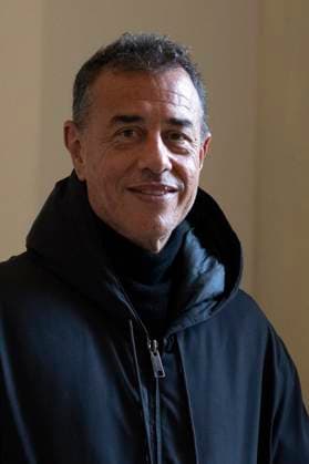 ITALY - ACTOR LEAVES AT THE END IF POPE LEO XIV WITH ARTISTS FROM THE WORL OF CINEMA AT THE VATICAN - 2025 11 15 Italy, Rome, Vatican, 2025 11 15.Italian film director Matteo Garrone leaves at the end of an audience of Pope Leo XIV with artists from the world of cinema at the Vatican EDITORIAL USE ONLY - NO BOOKS Copyright: xALESSIAxGIULIANIx