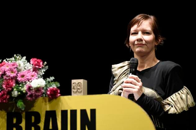 Sandra Hüller mit dem Hauptpreis Die Europa bei der Preisverleihung vom 39. Braunschweig International Film Festival im Staatstheater. Braunschweig, 15.11.2025