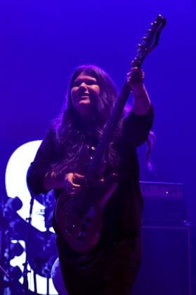 The Magic Numbers performing at O2 Arena in London LONDON, ENGLAND - NOVEMBER 15: Michele Stodart of ˜The Magic Numbers™ performing at O2 Arena, Greenwich on November 15, 2025 in London, England. CAP MAR MAR Great Britain Copyright: xMartinxHarris CapitalxPicturesx