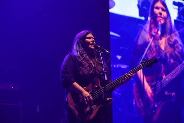 The Magic Numbers performing at O2 Arena in London LONDON, ENGLAND - NOVEMBER 15: Michele Stodart of ˜The Magic Numbers™ performing at O2 Arena, Greenwich on November 15, 2025 in London, England. CAP MAR MAR Great Britain Copyright: xMartinxHarris CapitalxPicturesx