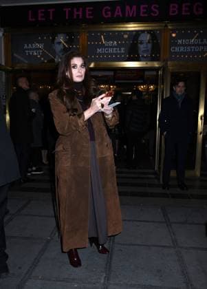 November 16, 2025, New York, Ny, United States: Debra Messing attends the Broadway Opening Night of Chess . Held at The Imperial Theatre in New York. Zuma Press November 16, 2025. New York United States - ZUMAp281 20251116_zea_p281_012 Copyright: xPhotoxImagexPressx
