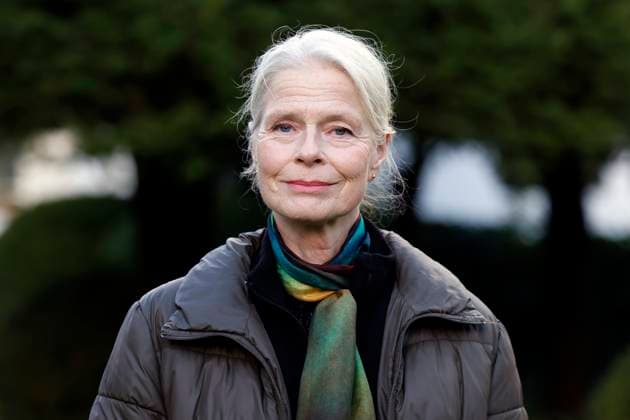 Schauspielerin Corinna Kirchhoff (Julia Böhm) bei einem Fototermin zum 98. Kölner Tatort Der Glücklichmacher im Kölner Villenviertel in Hahnwald. Köln, 17.11.2025 NRW Deutschland Copyright: xChristophxHardtx
