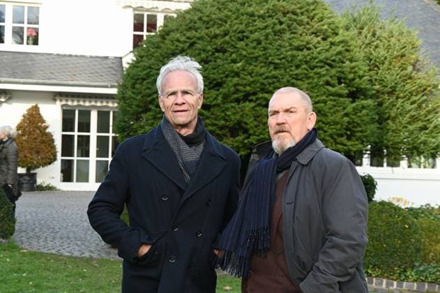Schauspieler Klaus J. Behrendt ( Kommissar Max Ballauf ) und Dietmar Bär (Kommissar Freddy Schenk ) , l-r, posiert am Set des 98. Kölner Tatort Der Glücklichmacher