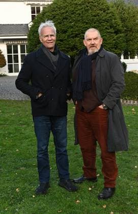 Schauspieler Klaus J. Behrendt ( Kommissar Max Ballauf ) und Dietmar Bär (Kommissar Freddy Schenk ) , l-r, posiert am Set des 98. Kölner Tatort Der Glücklichmacher