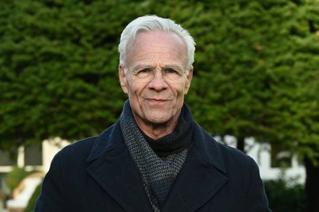 Schauspieler Klaus J. Behrendt ( Kommissar Max Ballauf ) posiert am Set des 98. Kölner Tatort Der Glücklichmacher