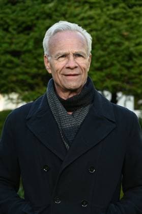 Schauspieler Klaus J. Behrendt ( Kommissar Max Ballauf ) posiert am Set des 98. Kölner Tatort Der Glücklichmacher