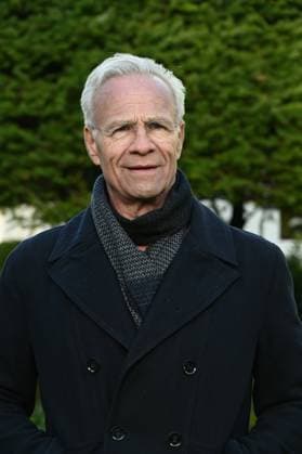 Schauspieler Klaus J. Behrendt ( Kommissar Max Ballauf ) posiert am Set des 98. Kölner Tatort Der Glücklichmacher