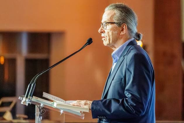 17.11.2025. Düsseldorf. Mit dem Kunstpreis des Landes Nordrhein-Westfalen wird in diesem Jahr der Autor Ralf Rothmann ausgezeichnet. NRW-Ministerpräsident Hendrik Wüst und Kulturministerin Ina Brandes verleihen den Preis an den in Oberhausen aufgewachsenen Schriftsteller. Außerdem werden die Förderpreise in den fünf Sparten Baukunst, Darstellende Künste, Literatur, Musik und Visuelle Künste verliehen. Hier: Autor Ralf Rothmann Düsseldorf K21, Ständehaus Nordrhein-Westfalen Deutschland