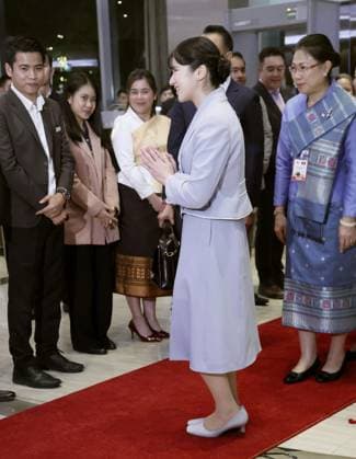 Japan Princess Aiko s visit to Laos Japanese Princess Aiko is greeted at a hotel in Vientiane on Nov. 17, 2025, upon her arrival in Laos, her first official overseas trip, to mark the 70th anniversary of the establishment of diplomatic ties between the two countries. (Pool photo)  A14AA0005042981P