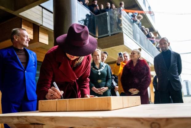 ROTTERDAM Queen Maxima at the opening of the SAWA residential building, which is constructed from wood. The queen is given a tour of the circular building and speaks with residents and developers. ANP FRANK DE ROO netherlands out - belgium out  Copyright: xx x542415209x originalFilename: 542415209