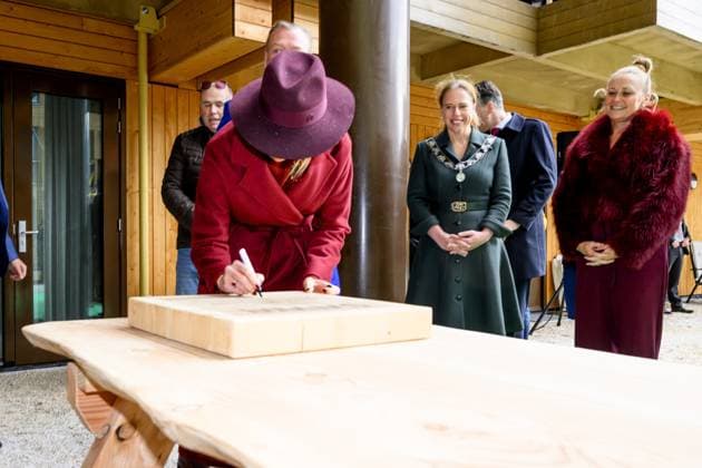 Rotterdam, The Netherlands, 2025-11-18 13:20:41 ROTTERDAM, 18-11-2025, SAWA. Queen Maxima opens the circular wooden residential building SAWA in Rotterdam. The building comprises over one hundred apartments and has been extensively developed in a circular and biobased manner, with a focus on nature and affordable housing. PHOTO: NLBeeld Patrick van Emst Credit: NL Beeld Patrick van Emst  Copyright: xx x