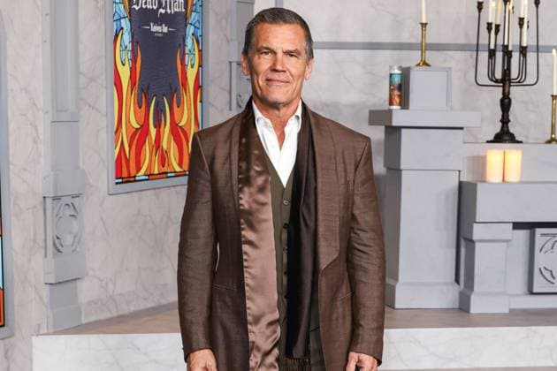 Los Angeles Premiere Of Netflix s Wake Up Dead Man: A Knives Out Mystery MUSEUM ROW, MIRACLE MILE, LOS ANGELES, CALIFORNIA, USA - NOVEMBER 17: American actor Josh Brolin arrives at the Los Angeles Premiere Of Netflix s Wake Up Dead Man: A Knives Out Mystery held at the Academy Museum of Motion Pictures on November 17, 2025 in Museum Row, Miracle Mile, Los Angeles, California, United States., Credit:Xavier Collin Avalon United States, California, Los Angeles, Academy Museum of Motion Pictures  Copyright: xXavierxCollinx xAvalonx 1053130209