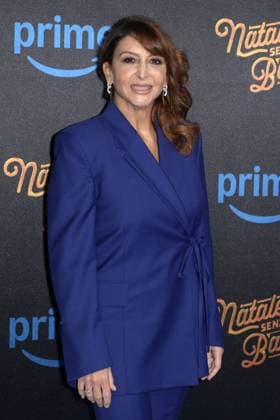Mc Rome 18 11 2025 red carpet film ˜Christmas without Santa Claus™ photo Mario Cartelli Image in photo Paola Minaccioni