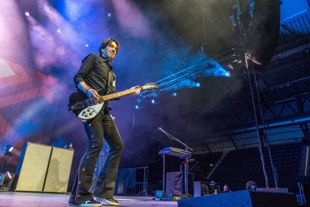 Roxette feiern in der Quarterback Immobilien Arena in Leipzig ihr erstes Deutschland-Konzert seit fast neun Jahren. Per Gessle und Sängerin Lena Philipsson präsentieren gemeinsam die größten Hits der Bandgeschichte, darunter Joyride, The Look und It Must Have Been Love, und begeistern rund 4.000 Fans mit einer energiegeladenen Show und sichtbarer Spielfreude. Weitere mitglieder: Clarence Öfwerman, Jonas Isacsson, Christoffer Lundquist, Magnus Börjeson, Magnus Norpan Eriksson, Dea Norberg Roxette Leipzig