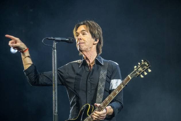 Roxette feiern in der Quarterback Immobilien Arena in Leipzig ihr erstes Deutschland-Konzert seit fast neun Jahren. Per Gessle und Sängerin Lena Philipsson präsentieren gemeinsam die größten Hits der Bandgeschichte, darunter Joyride, The Look und It Must Have Been Love, und begeistern rund 4.000 Fans mit einer energiegeladenen Show und sichtbarer Spielfreude. Weitere mitglieder: Clarence Öfwerman, Jonas Isacsson, Christoffer Lundquist, Magnus Börjeson, Magnus Norpan Eriksson, Dea Norberg Roxette Leipzig