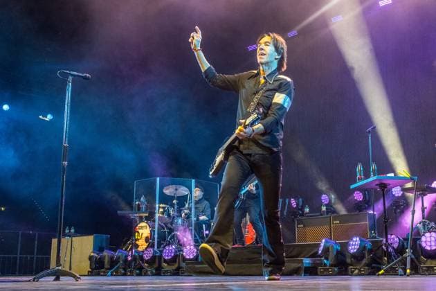 Roxette feiern in der Quarterback Immobilien Arena in Leipzig ihr erstes Deutschland-Konzert seit fast neun Jahren. Per Gessle und Sängerin Lena Philipsson präsentieren gemeinsam die größten Hits der Bandgeschichte, darunter Joyride, The Look und It Must Have Been Love, und begeistern rund 4.000 Fans mit einer energiegeladenen Show und sichtbarer Spielfreude. Weitere mitglieder: Clarence Öfwerman, Jonas Isacsson, Christoffer Lundquist, Magnus Börjeson, Magnus Norpan Eriksson, Dea Norberg Roxette Leipzig
