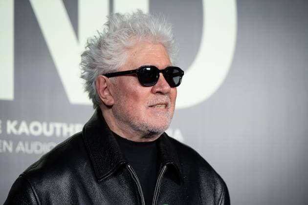 Premiere for the film La Voz de Hind , in Madrid, Spain - 18 Nov 2025 Pedro Almodovar poses during the premiere for the film La Voz de Hind , at the Palacio de la Prensa, in Madrid. Madrid Spain Copyright: xAtilanoxGarciax xSOPAxImagesx photo00912