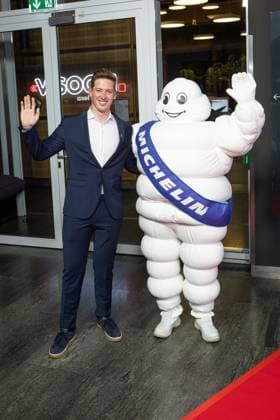 Das Goldene Lenkrad 2025 David Schumacher Michelin Männchen Verleihung Auto BILD Das Goldene Lenkrad 2025 im Axel Springer Gebäude in Berlin Copyright: xEventpressxFuhrx