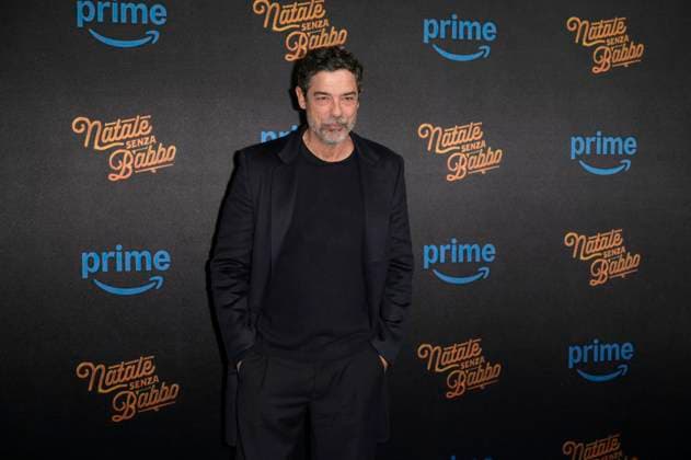 Natale senza Babbo blu carpet in Rome, Italy - 18 Nov 2025 Alessandro Gassmann attends the blu carpet of movie Natale senza Babbo at Cinema Adriano. Rome Italy Copyright: xMarioxCartellix xSOPAxImagesx _DSC4985