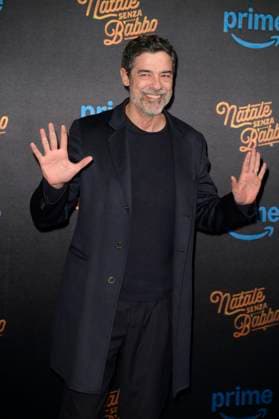 Natale senza Babbo blu carpet in Rome, Italy - 18 Nov 2025 Alessandro Gassmann attends the blu carpet of movie Natale senza Babbo at Cinema Adriano. Rome Italy Copyright: xMarioxCartellix xSOPAxImagesx _DSC4996