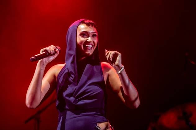 London, United Kingdom. 18th October 2025. Joy Crookes performs live at O2 Academy Brixton. Cristina Massei Alamy Live News  Copyright: xCRISTINAxMASSEIx xipa-agency.netx xx IPA_Agency_IPA68108939