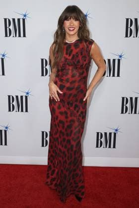 73rd Annual BMI Country Awards Ella Langley arriving at the 73rd Annual BMI Country Awards held at the BMI Building on November 18, 2025 in Nashville, TN. Nashville BMI Building Tennessee USA Copyright: xCurtisxHilbunx xAFF-USA.COMx