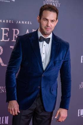 November 18, 2025, London, United Kingdom: Jeremy Parisi attends the London Premiere of Desperate Journey at Odeon Luxe Leicester Square. London United Kingdom - ZUMAs197 20251118_aaa_s197_213 Copyright: xLoredanaxSangiulianox