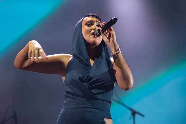 London, United Kingdom. 18th October 2025. Joy Crookes performs live at O2 Academy Brixton. Cristina Massei Alamy Live News  Copyright: xCRISTINAxMASSEIx xipa-agency.netx xx IPA_Agency_IPA68109115