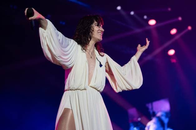 November 18, 2025, Eboli, Italy: Elisa Toffoli aka Elisa performs live at Palasele duirng the Palasport Live 2025 Tour. Eboli Italy - ZUMAs197 20251118_aaa_s197_359 Copyright: xAndreaxGulx