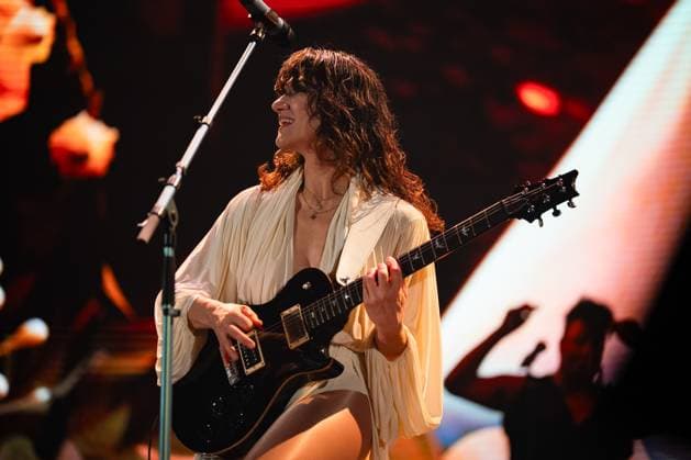 November 18, 2025, Eboli, Italy: Elisa Toffoli aka Elisa performs live at Palasele duirng the Palasport Live 2025 Tour. Eboli Italy - ZUMAs197 20251118_aaa_s197_356 Copyright: xAndreaxGulx